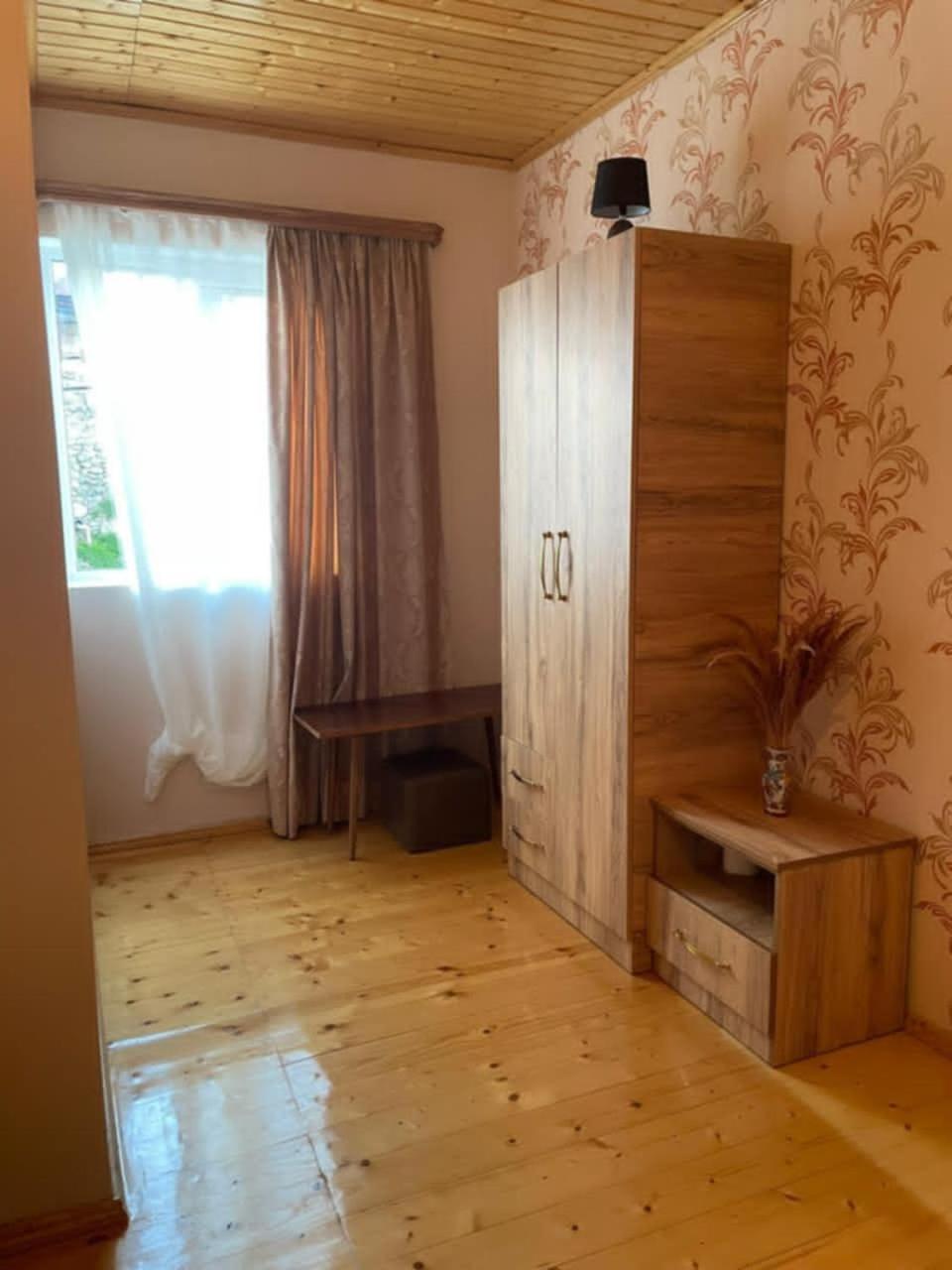 מסטיה Guest House Nene מראה חיצוני תמונה